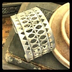 Stella & Dot Plait Cuff